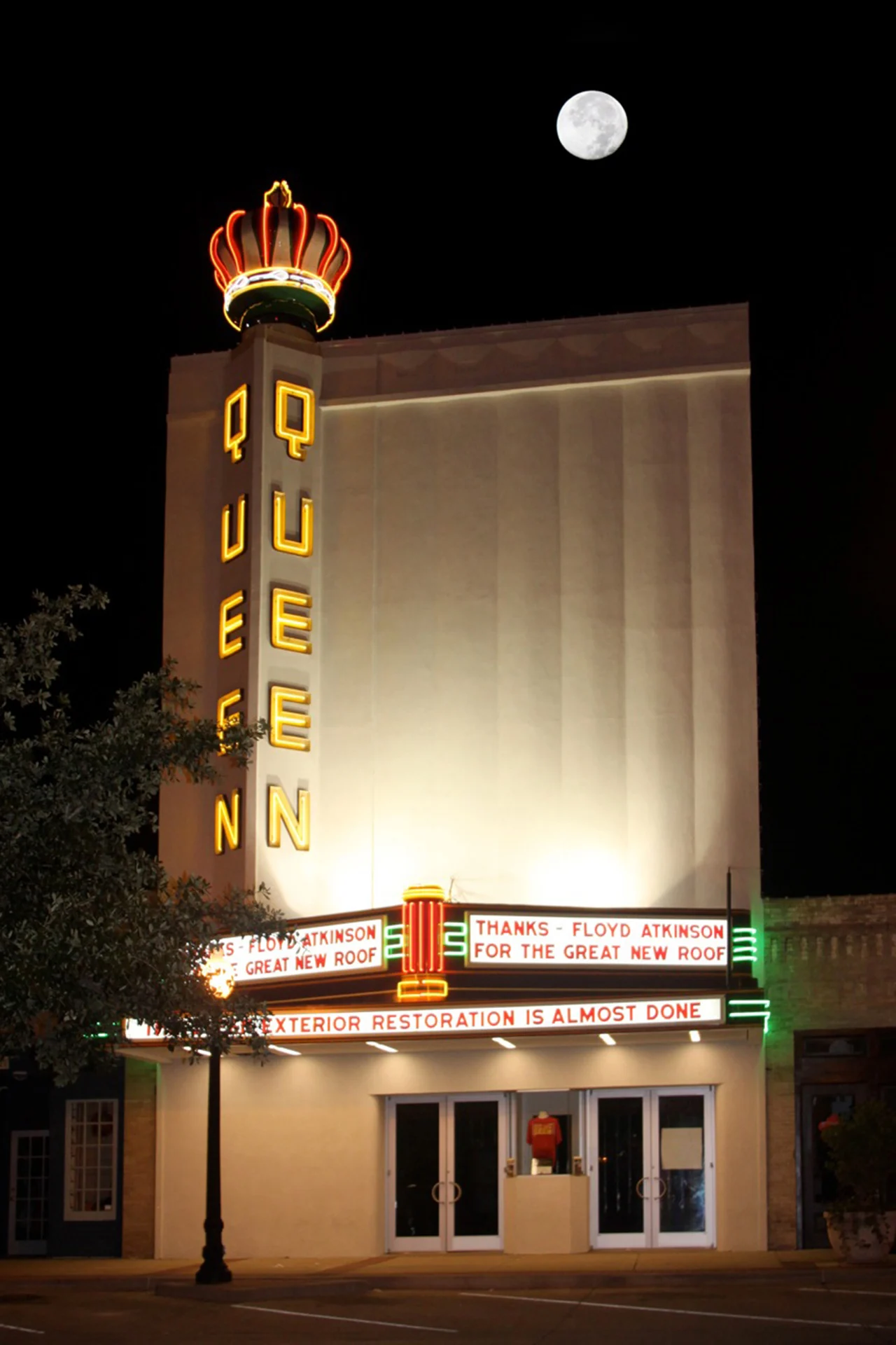 Queen 01
